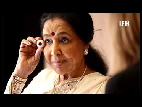 Asha Bhosle's Wax Statue At Madame Tussauds Delhi | Indian Film History