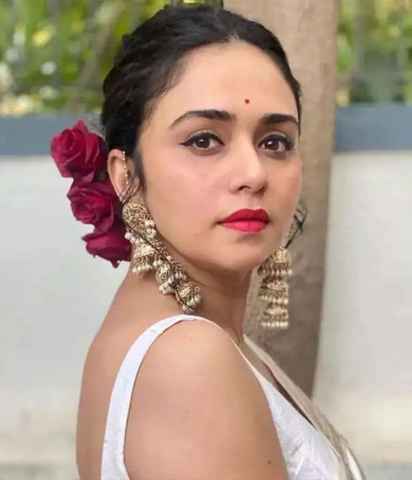 Amruta Khanvilkar — Supporting Actress