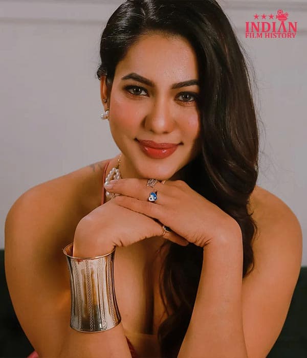 Twinkle Vasisht — Supporting Actress