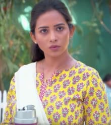 Veena Jamkar — Supporting Actress