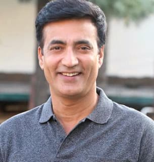 Narendra Jha — Supporting Actor