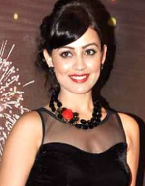 Esha Kansara — Supporting Actress