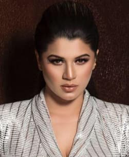Kainaat Arora — Actress