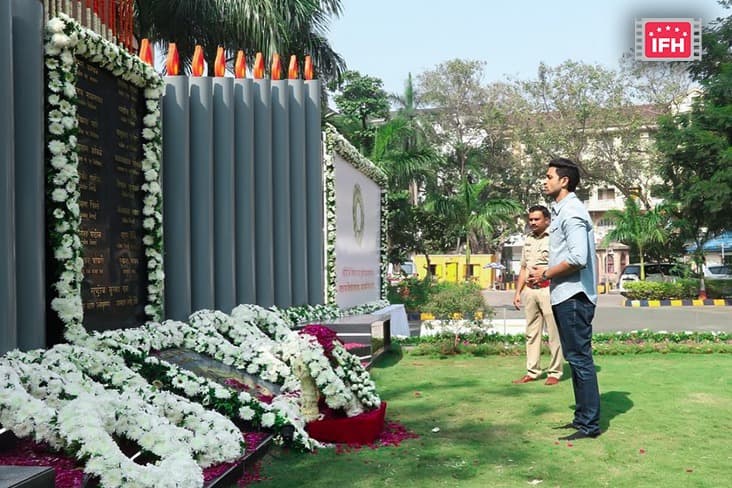 Adivi Sesh, Lead Actor In ‘Major’ Visits Sandeep Unnikrishnan's Memorial Site On 26/11