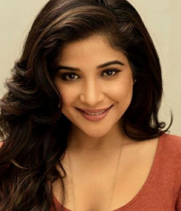  Sakshi Agarwal