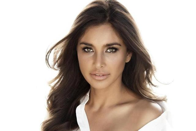 Lisa Ray’s Memoir Book ‘Close To The Bone’ Is Out