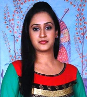 Eva Ahuja