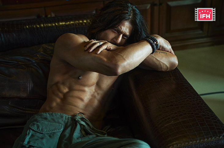 Shah Rukh Khan Dropped An Unseen Shirtless Picture From Pathaan